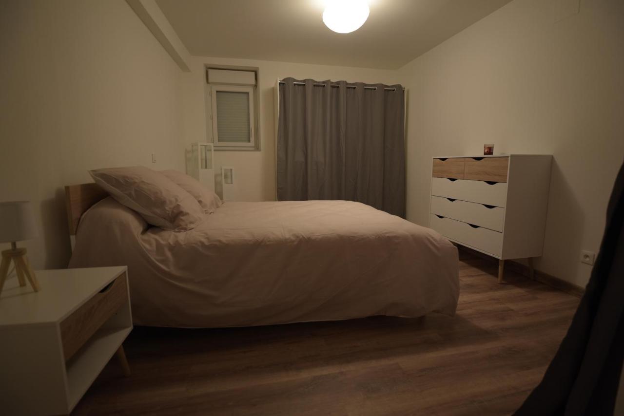 Cosy Appartement Hyper Centre Ville Avec Cour + Patio Auxerre Esterno foto