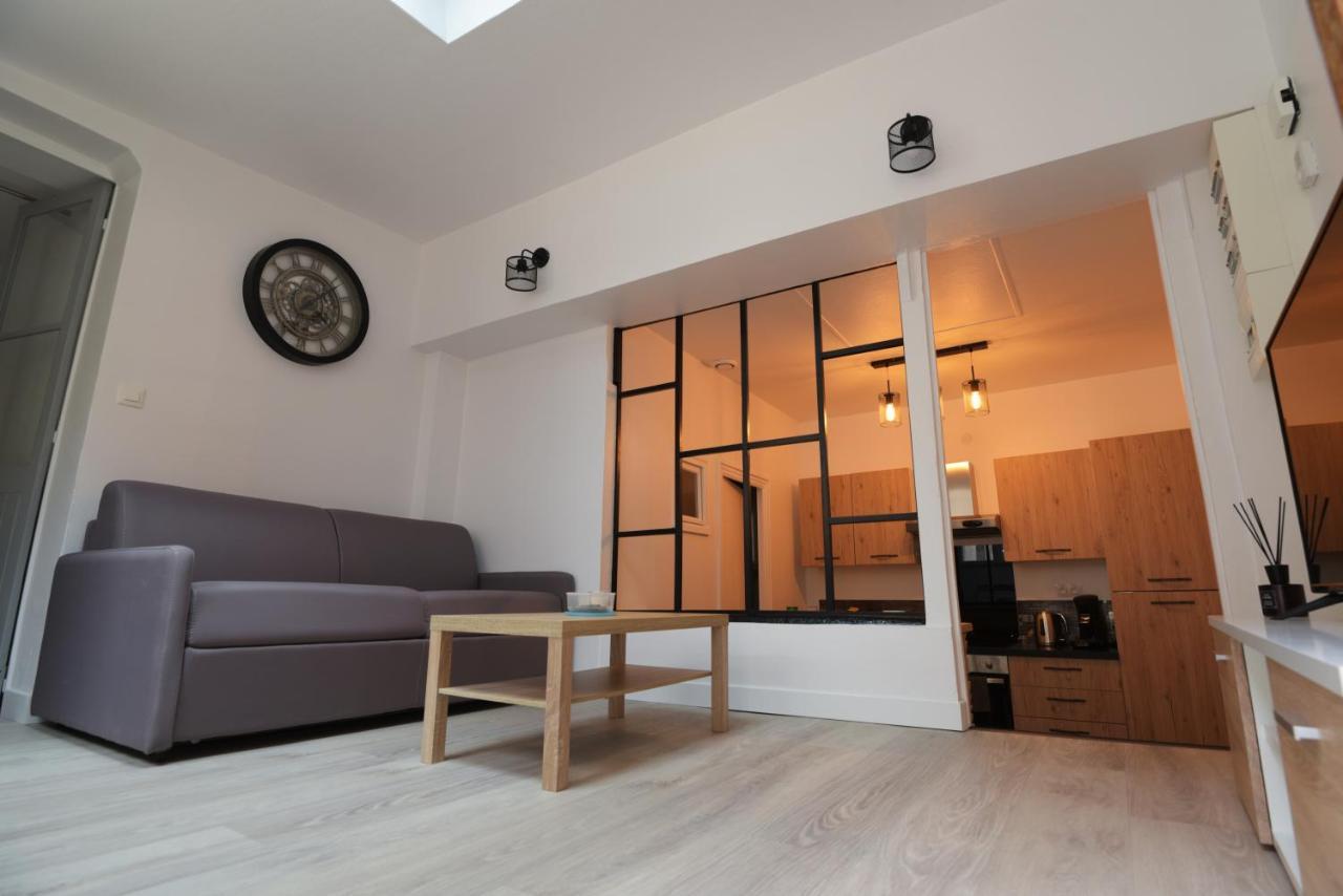 Cosy Appartement Hyper Centre Ville Avec Cour + Patio Auxerre Esterno foto