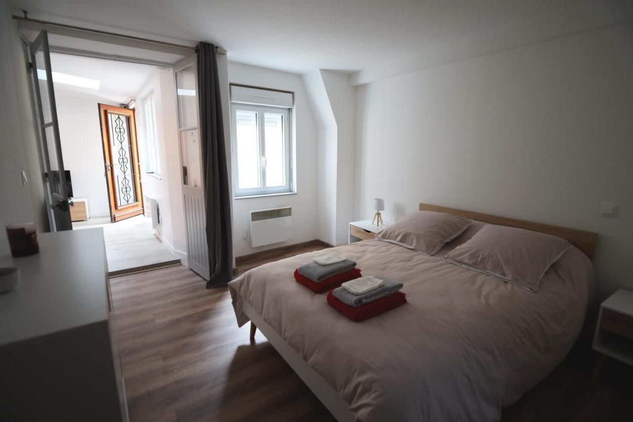 Cosy Appartement Hyper Centre Ville Avec Cour + Patio Auxerre Esterno foto