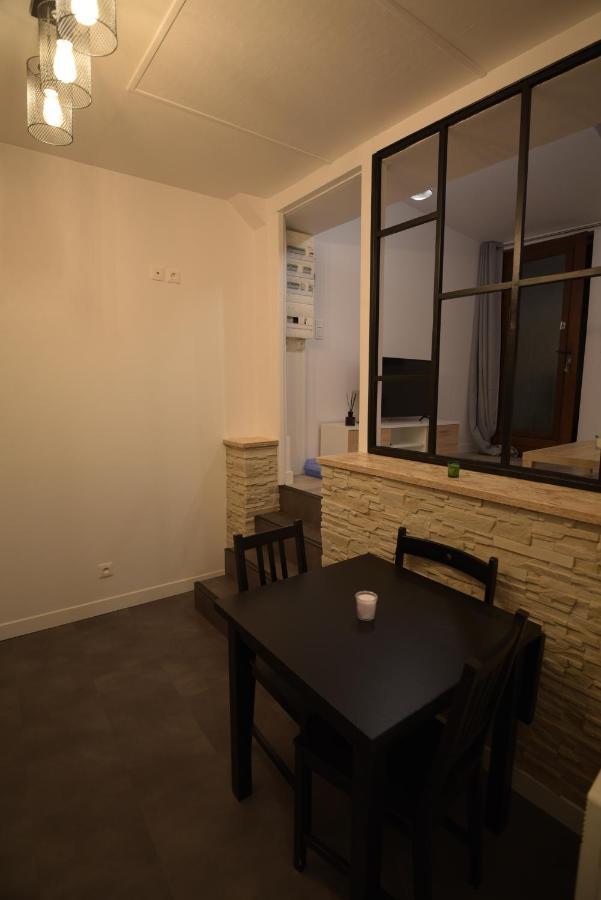 Cosy Appartement Hyper Centre Ville Avec Cour + Patio Auxerre Esterno foto